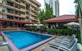 Stable Lodge Hotel Bangkok